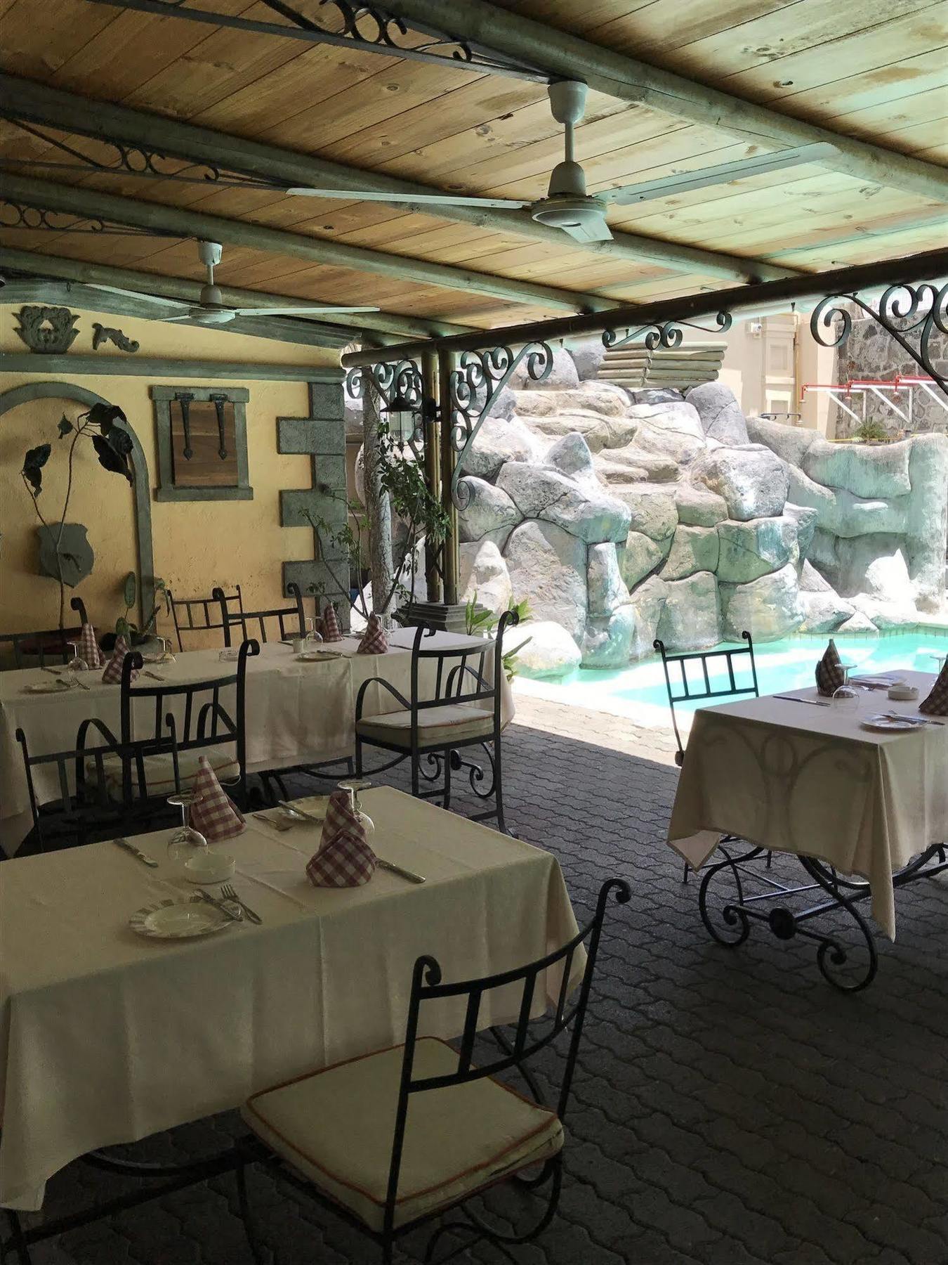 פור לואי Le Saint Georges Hotel מראה חיצוני תמונה