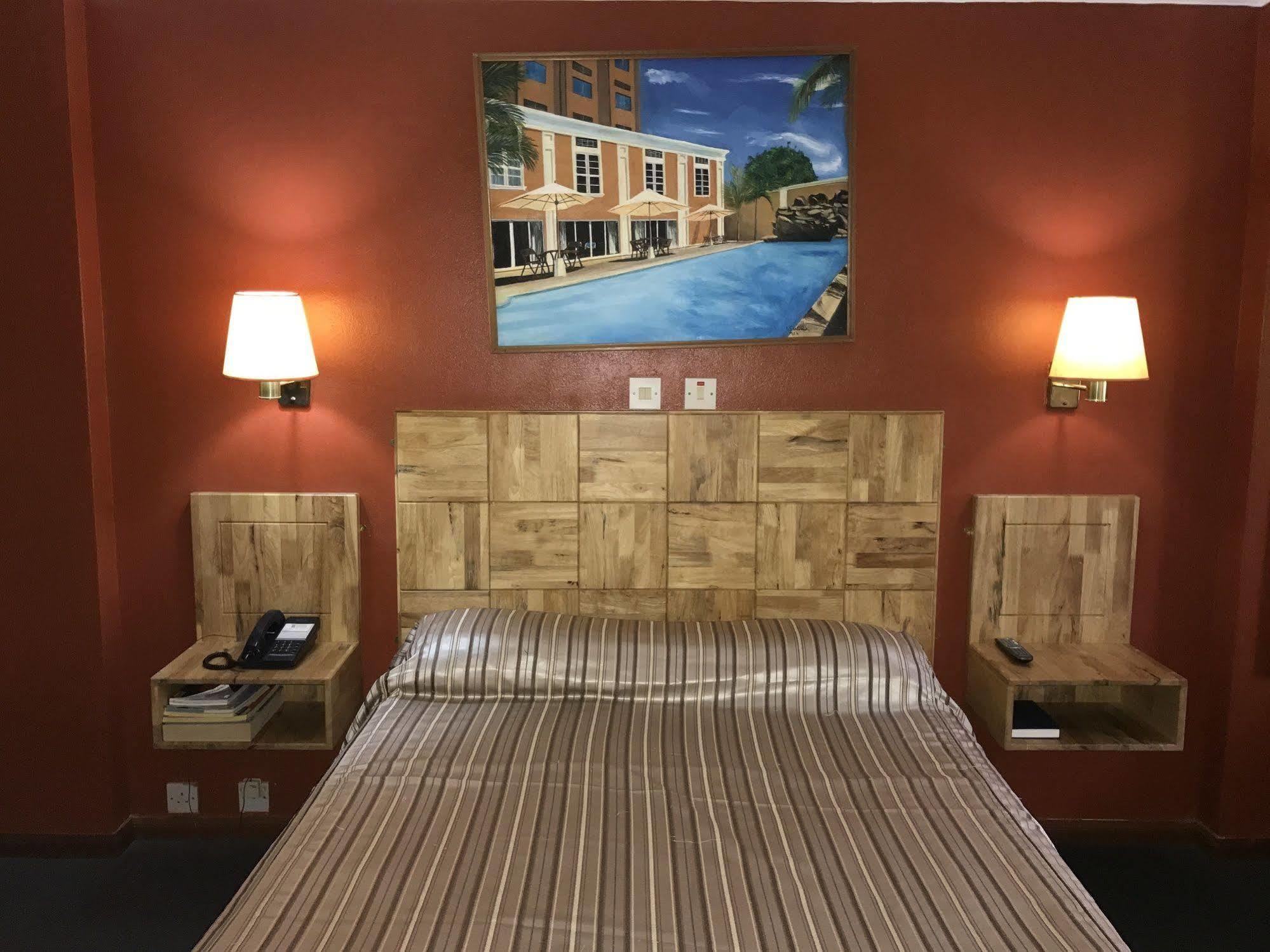 פור לואי Le Saint Georges Hotel מראה חיצוני תמונה